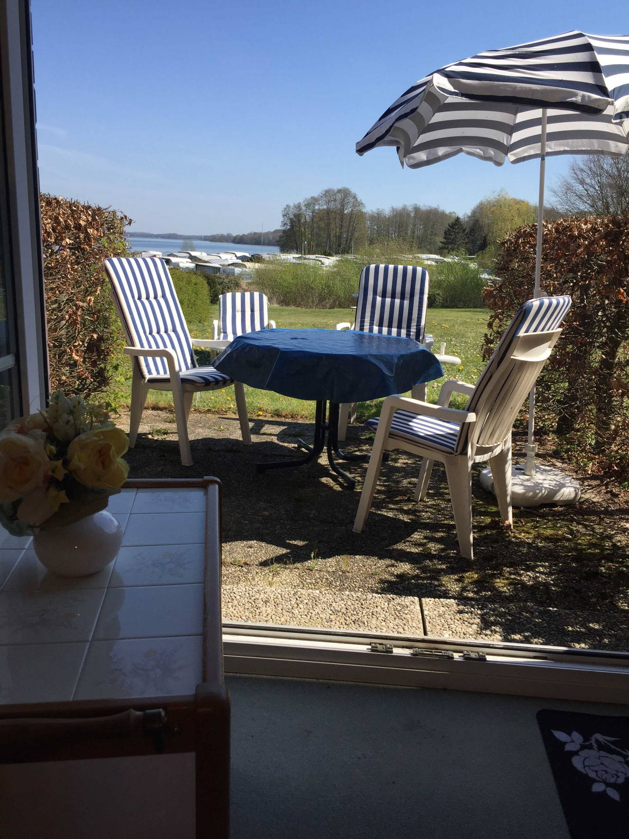 Ferienwohnung Eisvogel - Blick auf die Terrasse